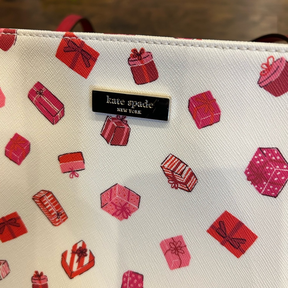 KATE SPADE New York Shore Street Margareta Bag Red Pink Gift Present Pattern - Picture 2 of 15